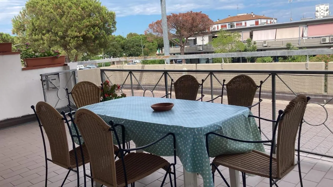 Appartamento Al Mare Con Due Terrazze Punta Marina